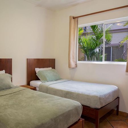 Villas Iguana A-13 Beachfront Condo Εξωτερικό φωτογραφία