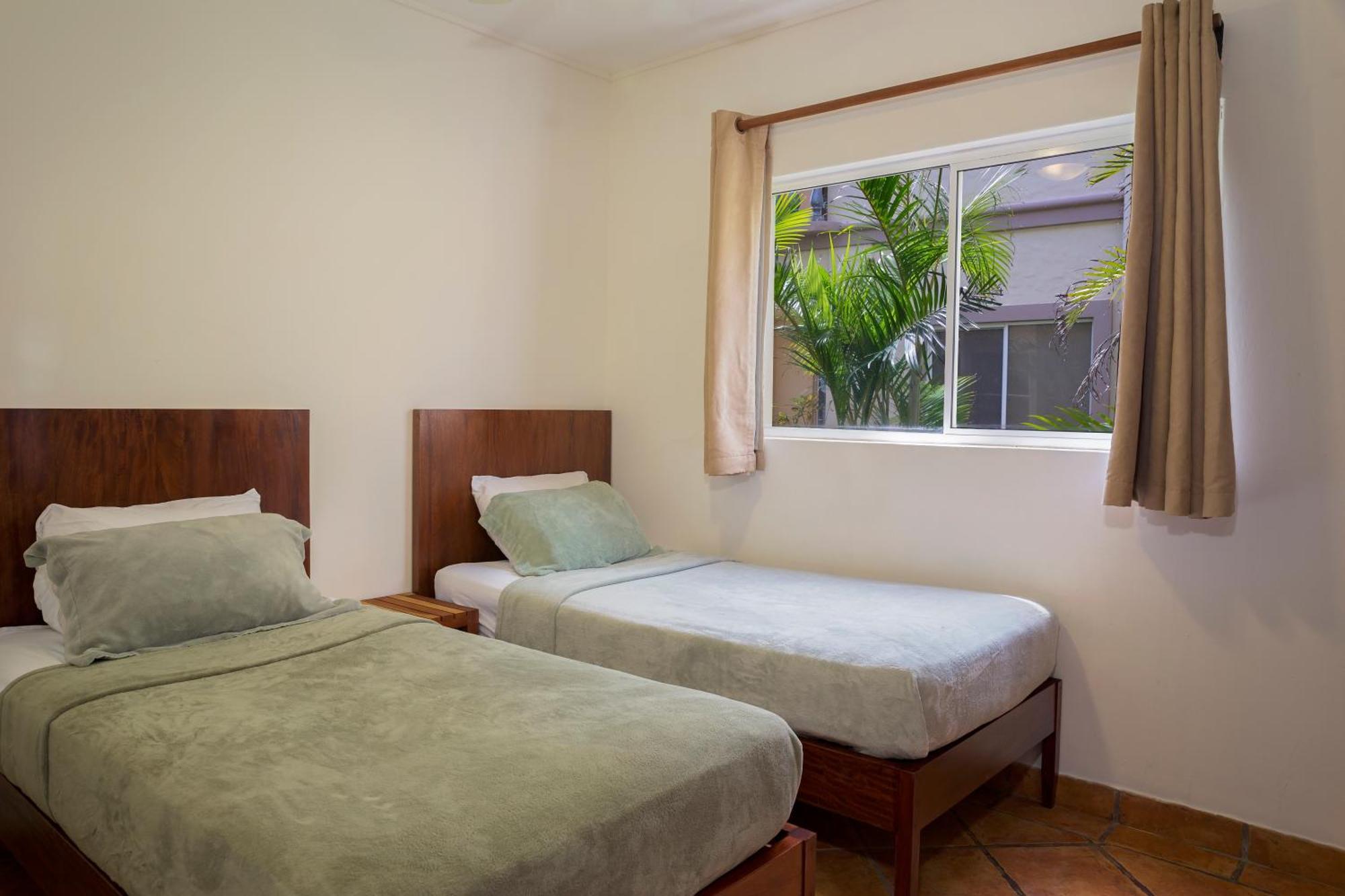 Villas Iguana A-13 Beachfront Condo Εξωτερικό φωτογραφία