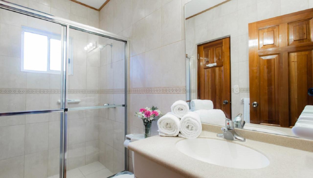 Villas Iguana A-13 Beachfront Condo Εξωτερικό φωτογραφία